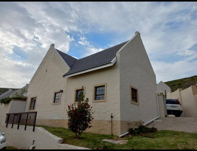 3 BEDROOM HOUSE FOR SALE IN VAKANSIEPLAAS